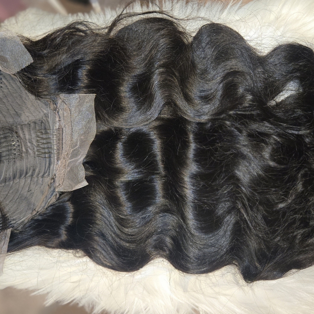 NIB - 30 inch 13x6 Lace Front Human Hair Pre Plucked 200 Density Body Wave Wig - Picture 8 of 10